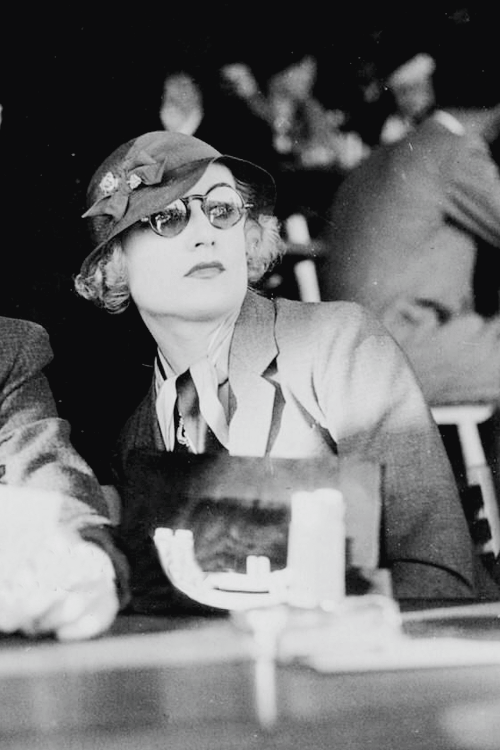 jodockerys:Carole Lombard at the racetrack in Mexico, 1933