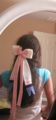 guys look at my adorable sylveon ribbon i