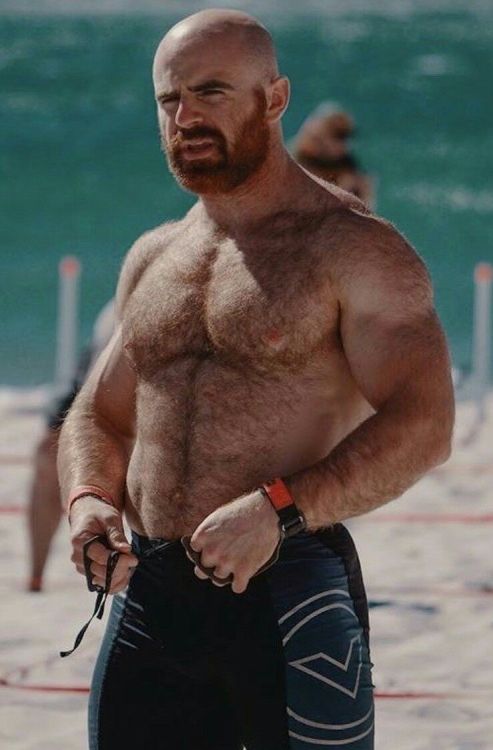 fuckmetx:  I see him out there on the beach every day on my way home from school.  I don’t know why I would have been so surprised to discover he had a handy place to take me to pound a load up in me.