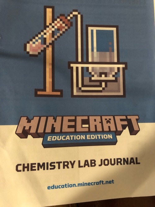 Minecraft Education Edition får stadig nytt innhold og flere funksjoner, på Microsofts stand på BETT