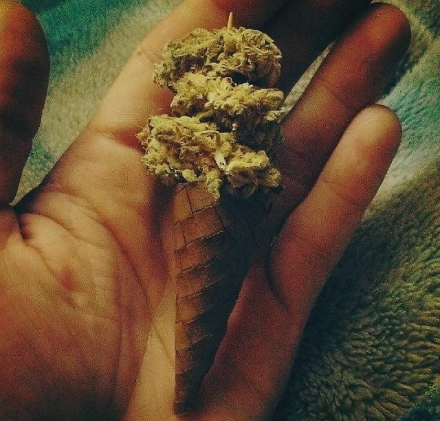 stonified:  3 nugs please