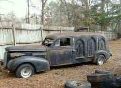 hotrodzandpinups:  Old hearse 