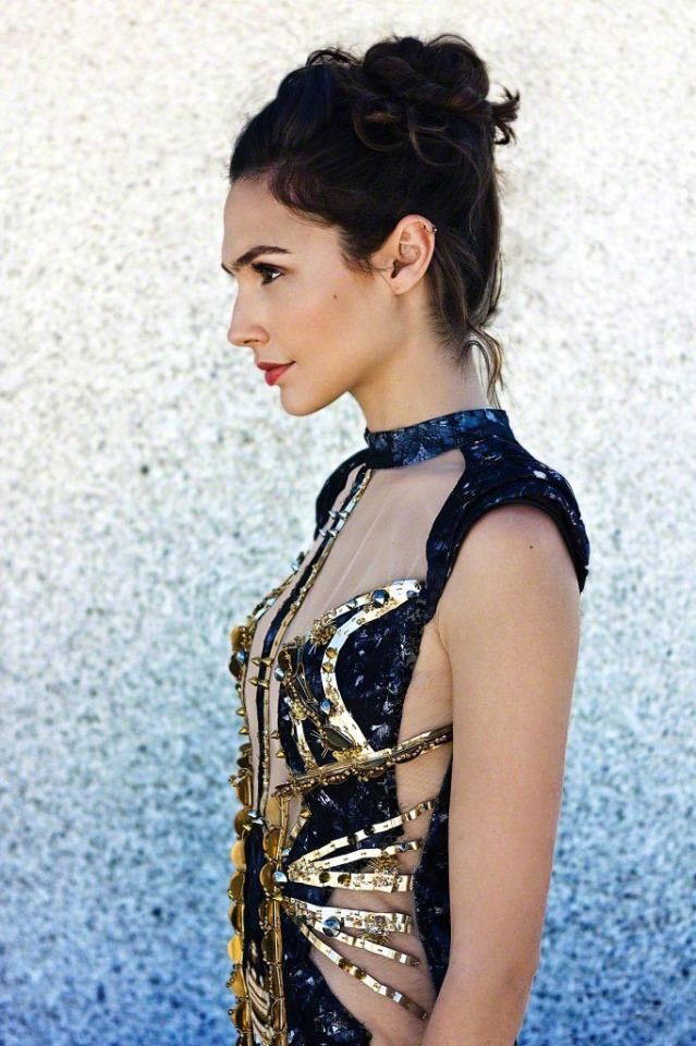 Gal Gadot hot pic