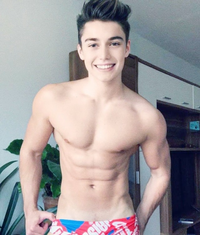 hotbrosinboxers: