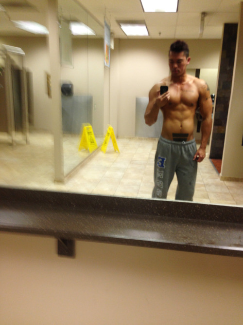 jayshausoffitness:  Apparently my friend Steve says I’m a whore BWAHAHA 