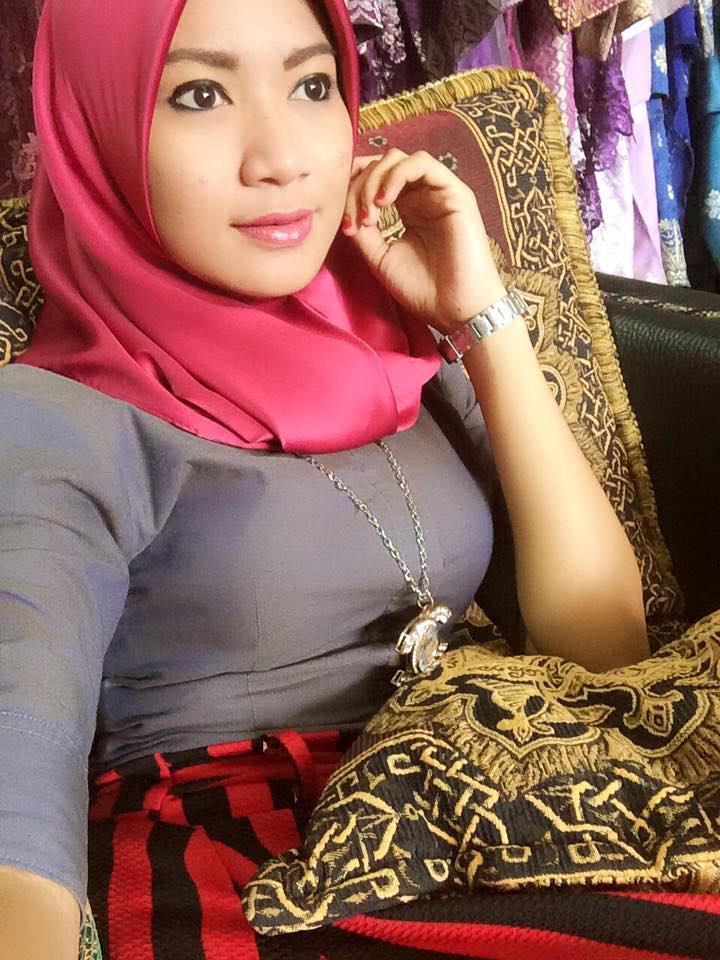 kesegaran:  hangittorey:  Tetek lawa   Wow my taste