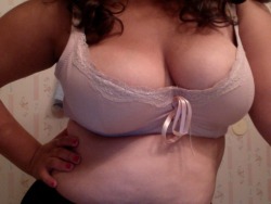 random-chubby-curves:  Sometimes my boobs look really big and awesome! ;)