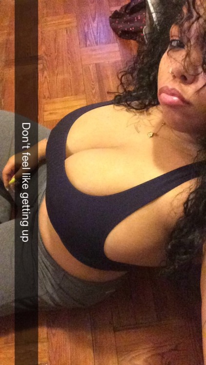 supamuthafuckinvillain:  womanontheemoon:  Snapchat on a Friday night .  Heavy