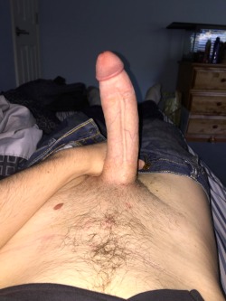 xxl-cock-lover:  would love to suck his big cock huge cock and swallow his big load
