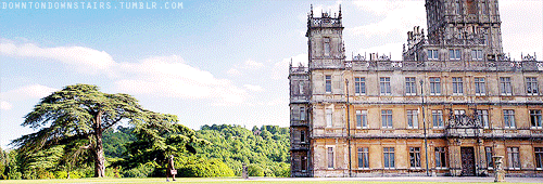 downtondownstairs:the servants are invisible most of the time