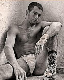 gaykinky75:#gay #gayguy #gayman #gaymen 