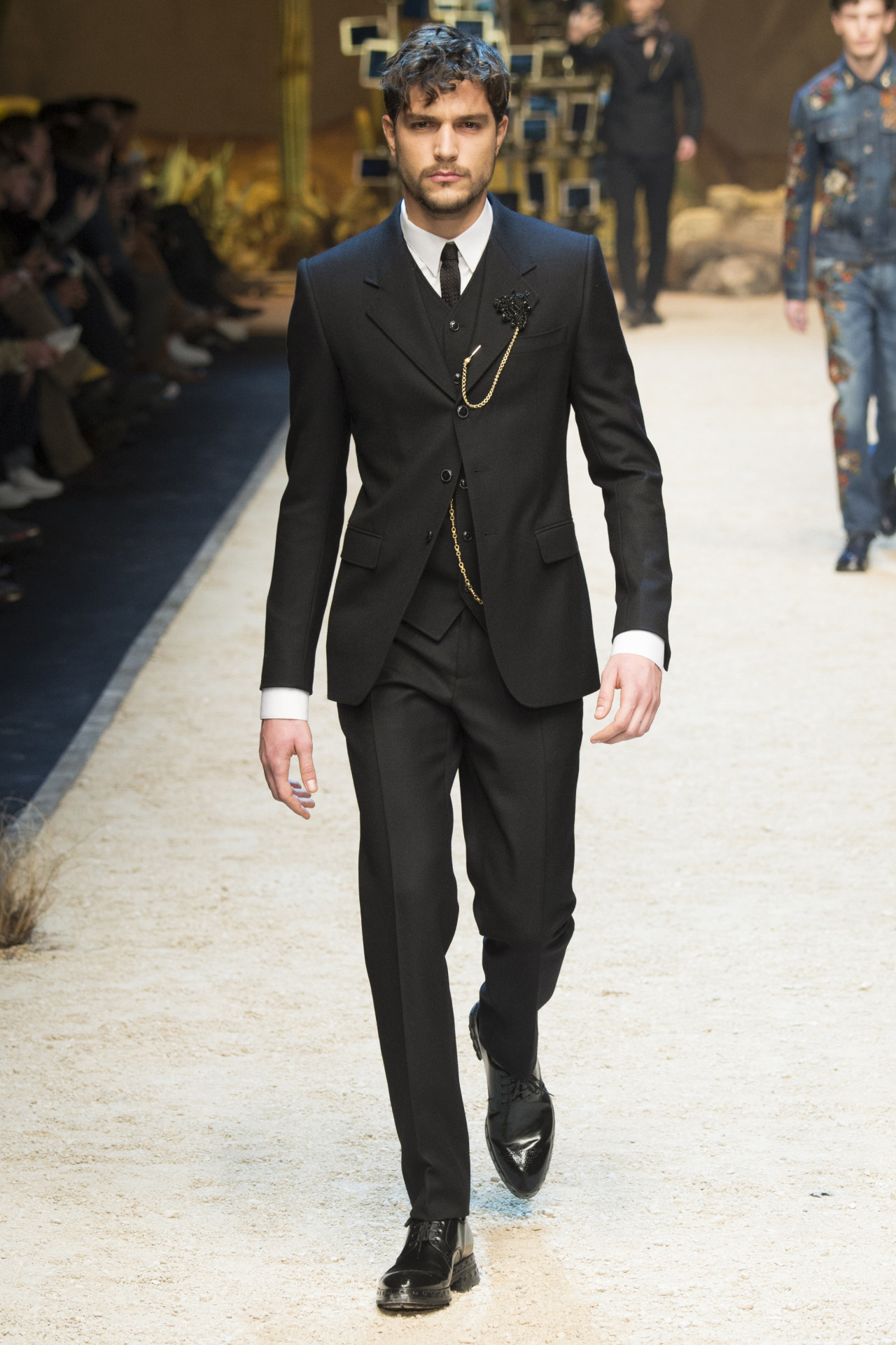 MEN+FASHION : DOLCE & GABBANA Fall/Winter 2016 collection MILANO...