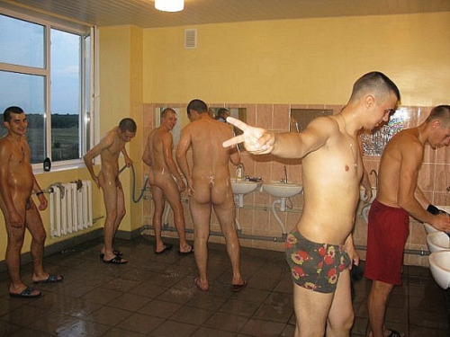 nu-en-groupepublic-nudity: Collectif pour la propreté et le fun 