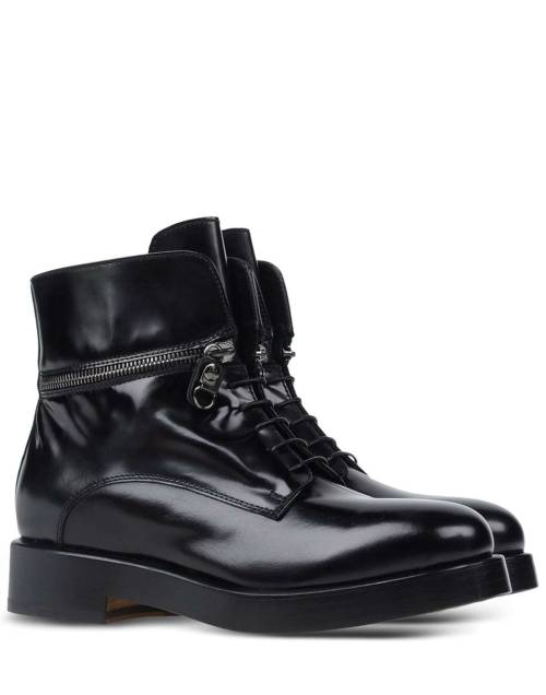 in-those-boots: AGL ATTILIO GIUSTI LEOMBRUNI Ankle bootsYou’ll love these Boots. Promise!