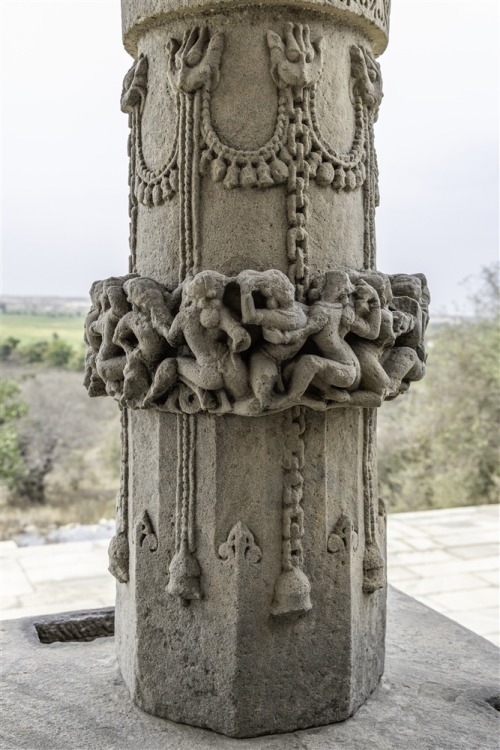 Bateshwar – Vishnu Temple column, Madhya Pradesh, photos by Kevin Standage 