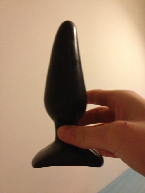 bumfinger:  lilperv16:  Training my ass for my master. Still need some more work to get the big plug in!  Keep trying ;) 