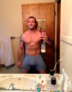 ratethestraight:  Rate Kev here with 50 likes/reblogs for his hard rating ;)  Happy to add my name to see Kev hard