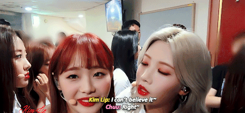 jinsoul:best friends debuting together ❤️