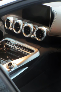 classy-captain:  #classyuploads mercedes-amg gt interior 