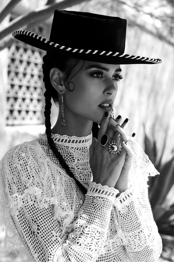 laviearose:Photographer | Ming Nomchong  Model |Chelsea Gilligan