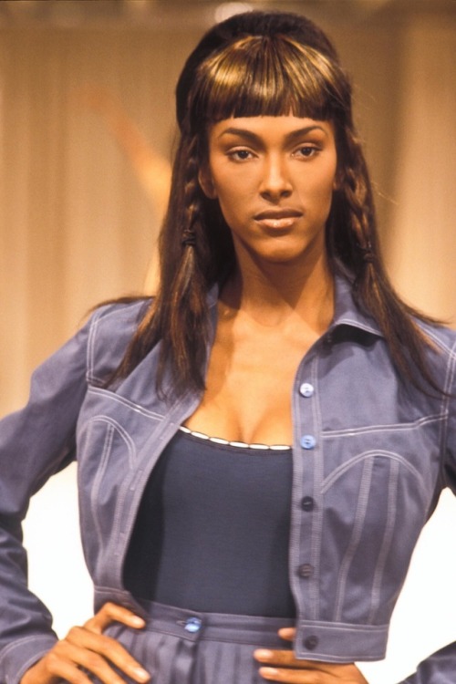 Porn Pics femmequeens:  Charmaine Bernard, Tyra Banks,