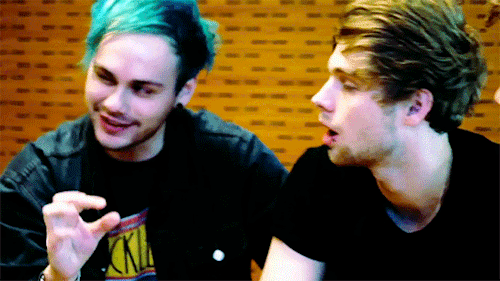 mashlum:Int: […] Something a bit different that you find attractive?M: I think a voice a little rasp