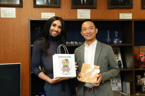 July 09, 2015Conchita visited Mayor Ken Hasebe at the Shibuya Ward office – the first organisation i