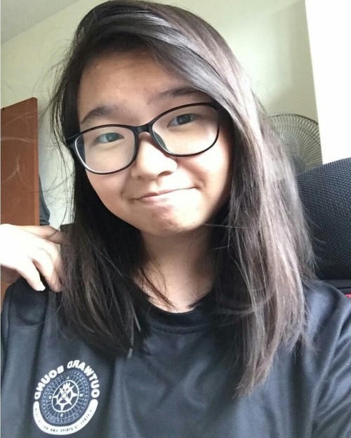 krul1122: On Thursday, one of my slutty classmate, ferlyn, she ask me to go shopping with her and pr