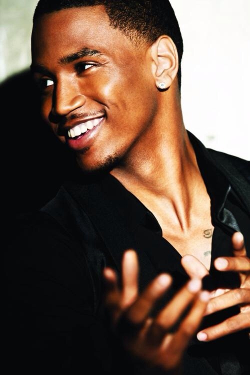 lady-bre-z-bad-ass:  juicylips93:  lebritanyarmor:  purpleshirtedeyestabber:  siremamai:  lostinreveriee:  The Smile. It’s the first thing I notice.   There’s just something about a man with a beautiful smile..😍  ^^^ yes. My fav thing about a guy