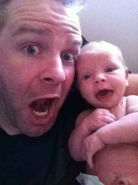 mommypage:  pbsparents:  Things to do with your newborn: 1. Take selfies. 2. Repeat. Source: Redditor EWW3  This is great!  