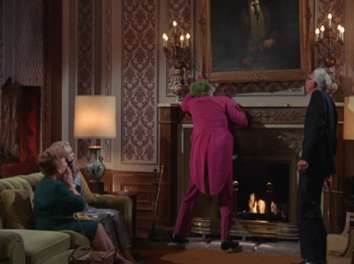 bogleech:  part2of3:   Batman the Television Series S2E58: Flop Goes the Joker when facing Batman’s greatest enemy Alfred disarmed him, schooled him, whooped him, and had him running with his tail between his legs   Jared Leto was never seen again
