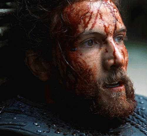 LEO SUTER as Harald Sigurdsson Vikings: Valhalla, The End of the Beginning (1.08)
