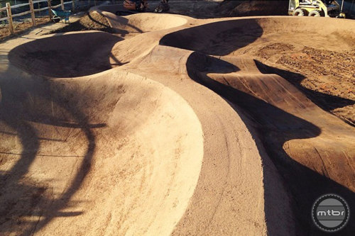eng-kbz: chirosangaku: San Diego trail builder elevates pump tracks to an art form | Mountain Bike R