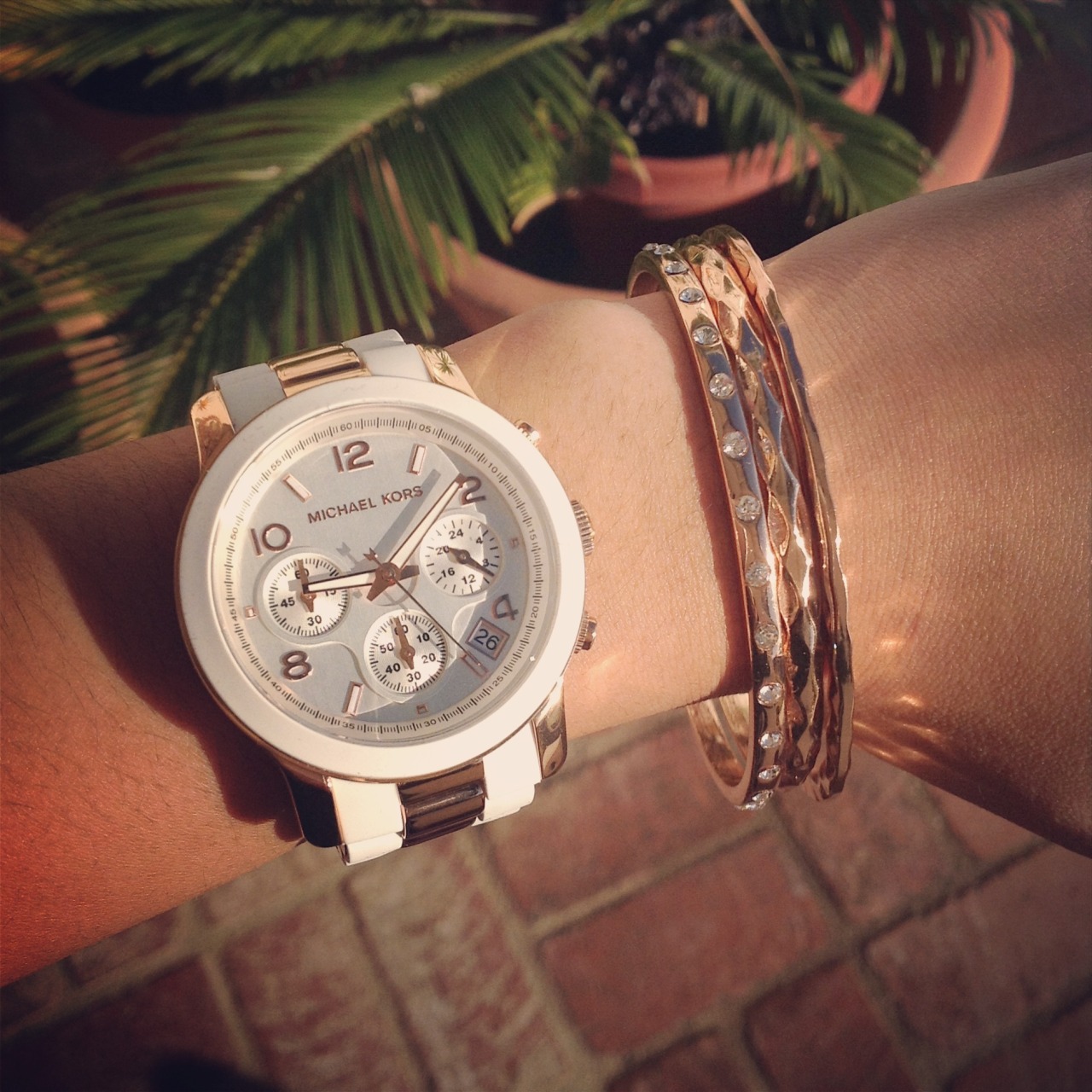 fashionoverhype:  christiesevy.tumblr.com 