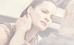 robynellacott: ► a female character in a movie - lady sif