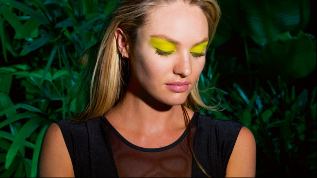 bombshellofsexy:  Candice Swanepoel. Behind the Scenes. Max Factor “I am Untameable” 