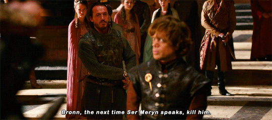 gameofthronesdaily:  No one threatens His Grace in the presence of the Kingsguard!