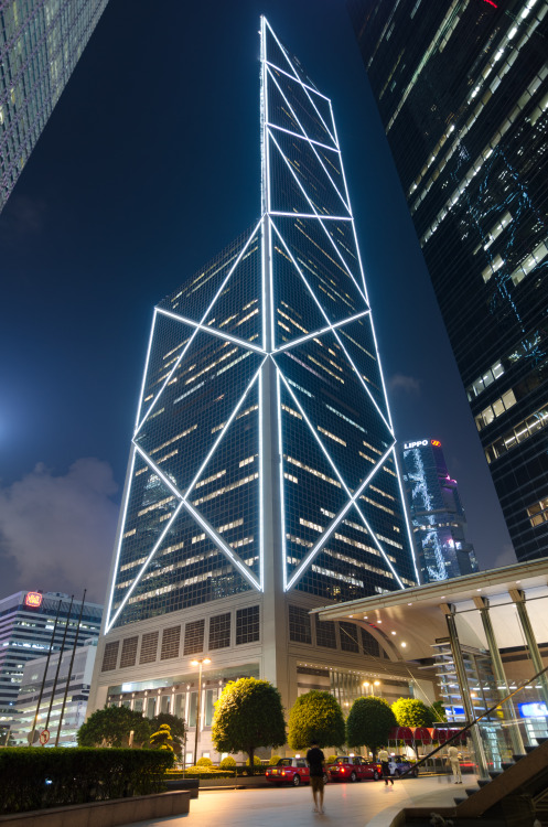 Super modern global city Hong Kong focuses on ancient feng shui practices for its architecture desig