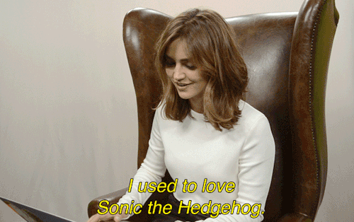 clarabosswald:  buzzfeedgeeky:  Jenna Louise Coleman finds out which companion she is according to the BuzzFeed quiz.  #blinded by her smile (via buzzfeedgeeky)