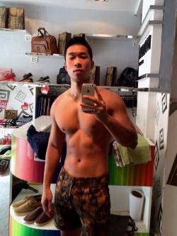 evianguy:  Hawt Asian Studs! 