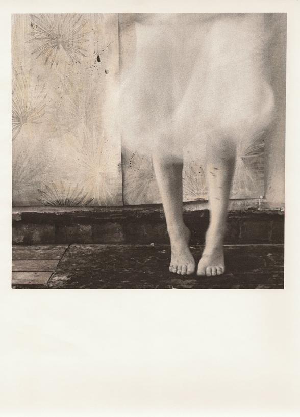 yama-bato:  Corinne Perry http://it.paperblog.com/corinne-perry-eplorarsi-con-la-fotografia-2170294/