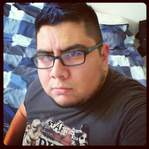 sepdxbear:  Soooooo cute duelcubsbearexistencialcorner:  Mi look de hoy sigh…. (tipico que en mi trabajo saben que soy jotillo y se me quedan mirando feo) 