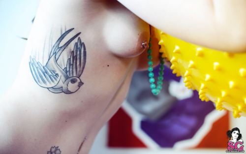 beautifulgirlsmakemesuicidal:  Kiefer Suicide 