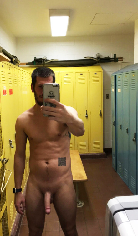 ●●● GRATUITOUS PUBLIC NUDITY ♂