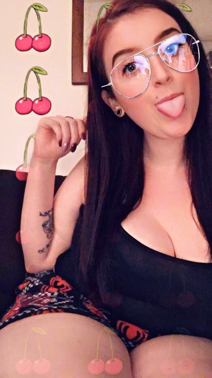omfgitsfeliciaa:  Follow me on Instagram @omfgitsfelicia ✨🥰