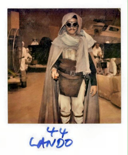 fuckyeahprincessleia:Snapshots of Leia, Lando, Han, and Luke from deleted ROTJ sandstorm scene.