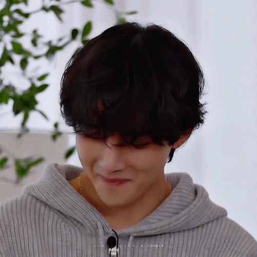 Taehyung X The Game Caterers Show For Anon