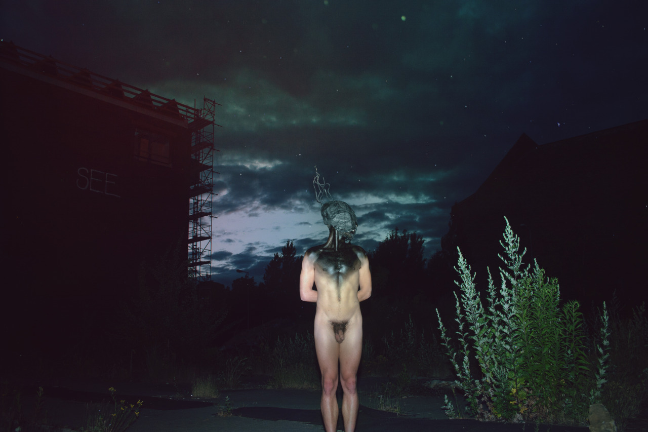 discordant23:  http://discordant23.tumblr.com/Model: Antonio OnioMake up: Sofia