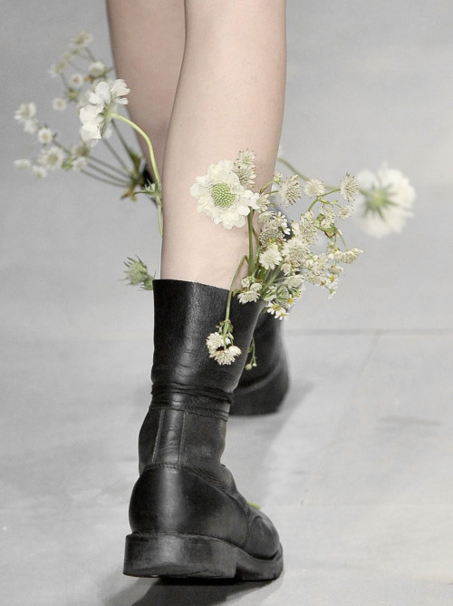 wink-smile-pout:  Shoes at Ashish Spring adult photos