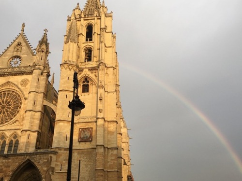 A rainbow appears behind the Cathedral of León, Castilla-León, Spain